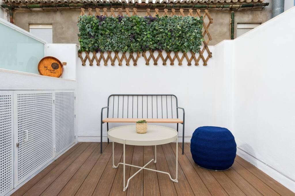 Tgh/ Malaga Center Western Style Bagian luar foto